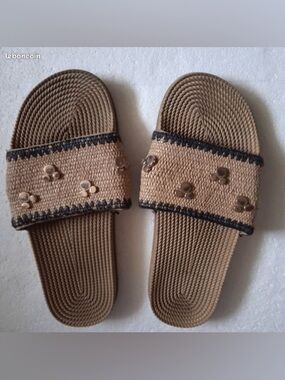 Disney Tan Woven Mickey Mouse Stud Sandals Slip-On Summer Shoes Size 8